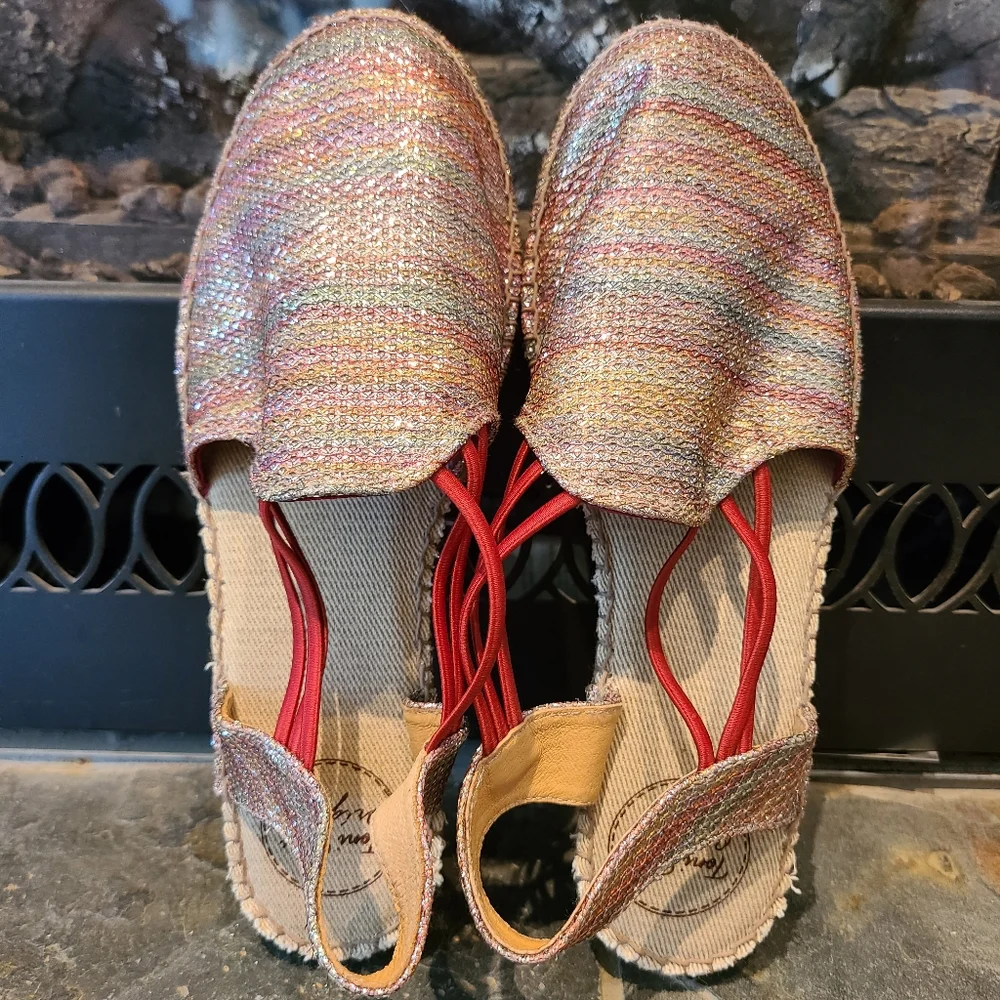 Toni Pons Multi-Color Metallic Origens Noa Espadrilles/ Flat sandals size 39/8